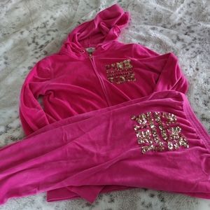 Vs pink velvet outfit